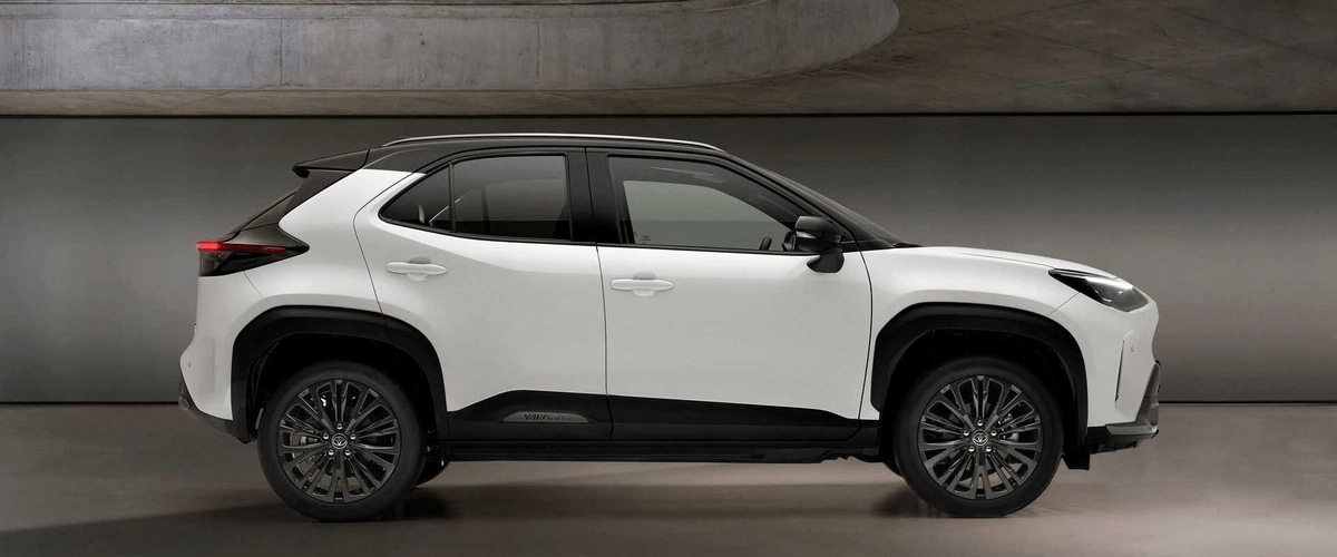 Toyota Yaris Cross noleggio lungo termine a partire da 349€ IVA Compresa. Anticipo 7.900€. Tutti i servizi compresi nell'offerta.