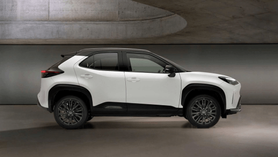 Toyota Yaris Cross noleggio lungo termine a partire da 349€ IVA Compresa. Anticipo 7.900€. Tutti i servizi compresi nell'offerta.