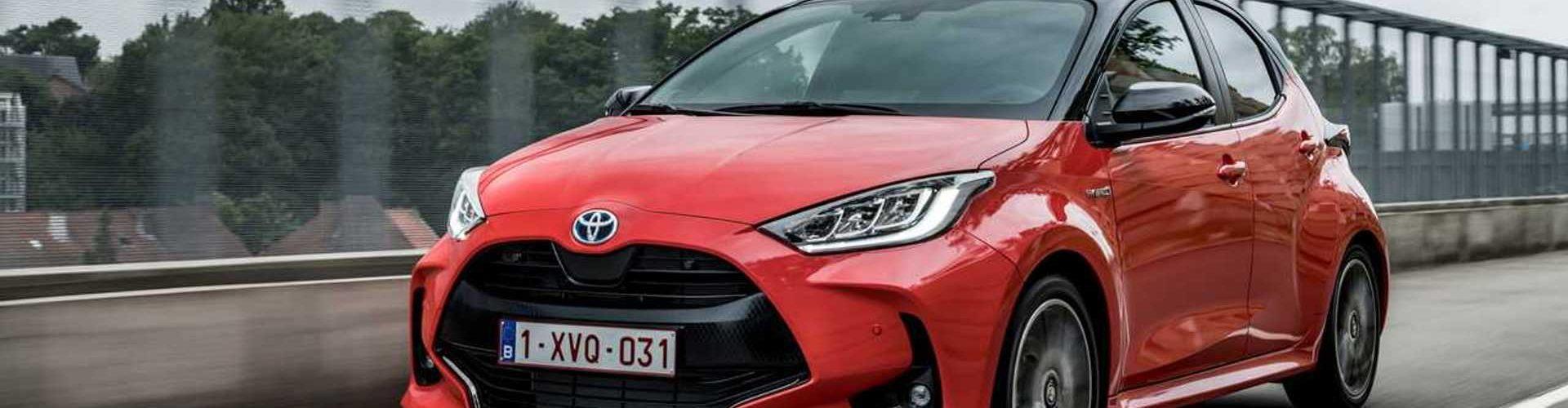 Toyota YARIS autocarro N1. A partire da 299 euro al mese. Canoni scaricabili fiscalmente al 100%. Tutti i servizi inclusi