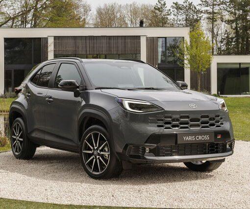 Toyota YARIS CROSS autocarro N1. A partire da 339 euro al mese. Canoni deducibili fiscalmente al 100%. Tutti i servizi inclusi
