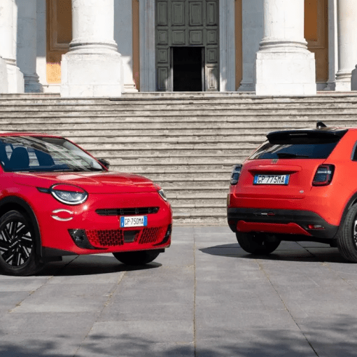 Nuova Fiat 600 hybrid automatica. Canone a partire da 389 euro IVA compresa. Noleggio Lungo Termine: tutti i servizi compresi. Pronta consegna