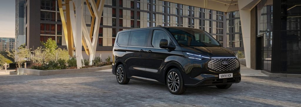 Ford TURNEO CUSTOM – 749€ IVA compresa – 8 posti automatico diesel