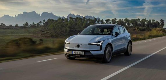 Volvo EX30 N1 autocarro noleggio lungo termine. Canone a partire da 469 euro. Tutti i servizi compresi. Scarico fiscale del 100%