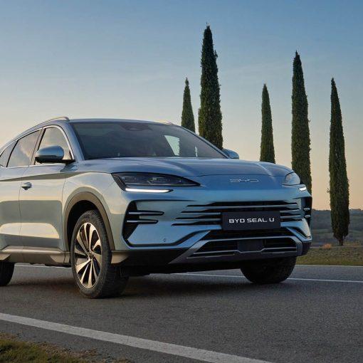 BYD SEAL U DM-i autocarro N1 canone a partire da 399 euro mese. Scarico fiscale 100% cento percento tutti i servizi compresi assicurazione manutenzione